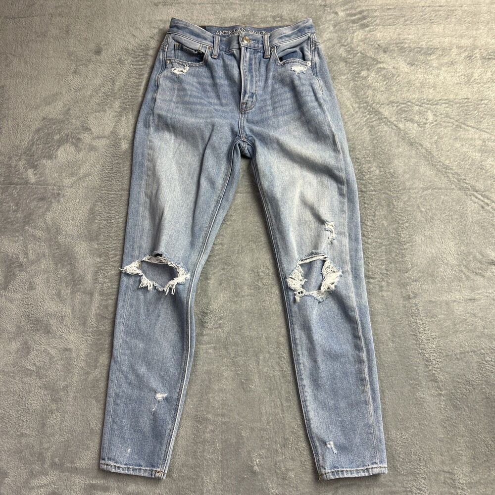 American Eagle Womens Mom Jeans Sz. 00 Distressed Light Wash Denim